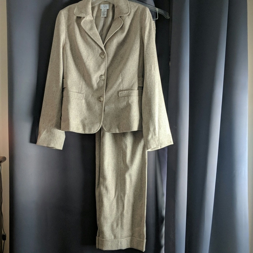 Ann Taylor Loft Women's Suit